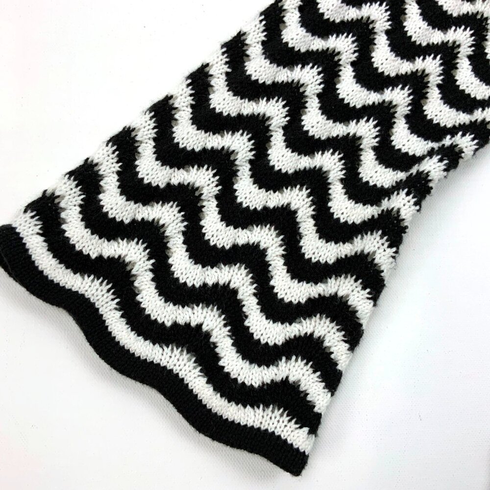 Trina Turk Black & White Chevron Pattern Knit Cotton Sweater Sz M - Picture 14 of 16